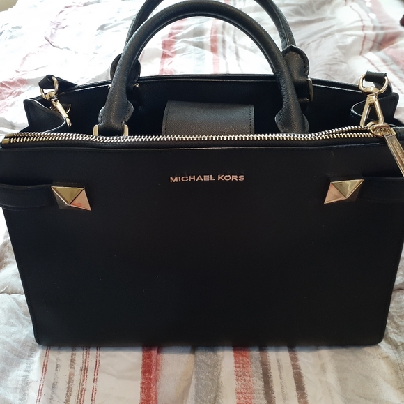 Michael kors purse with wallet - Picture 2 of 4